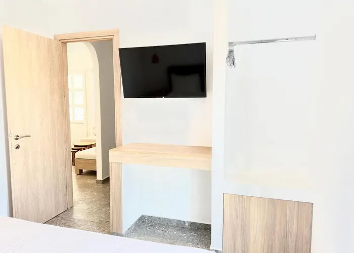 Sakellis 1- Steps To & Town Appartement